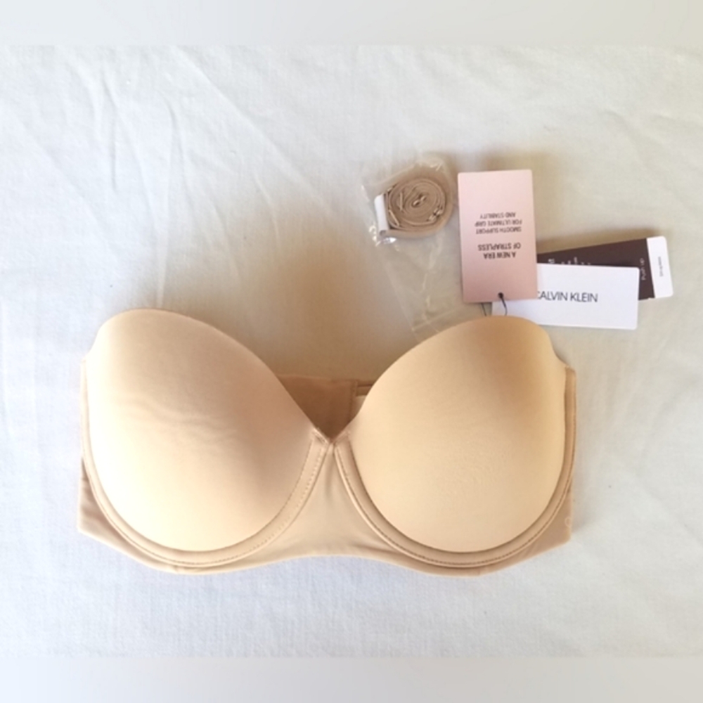 Calvin Klein Perfectly Fit Multi-Way Strapless Push Up Bra - Picture 4 of 11